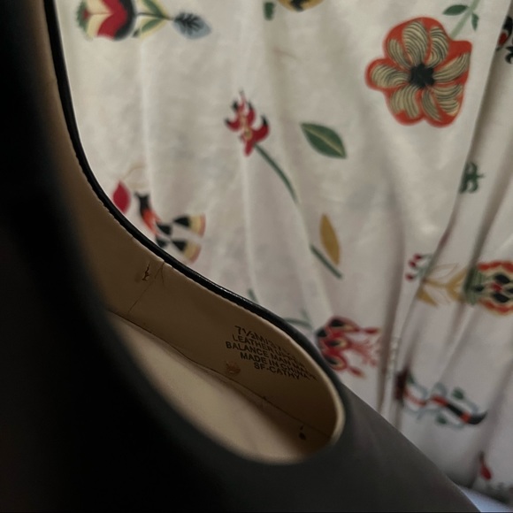 Saks Fifth Avenue Leather Black Pumps - Picture 11 of 11